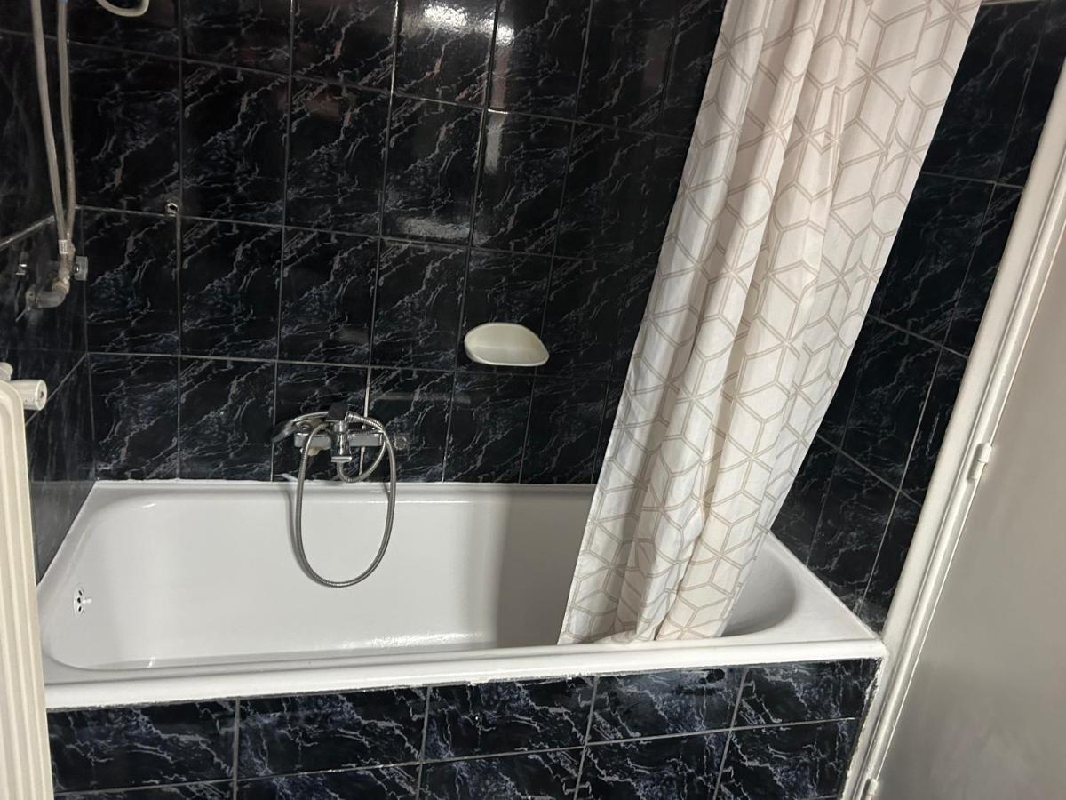 Acropolis View And Walking Distance 4 Bd Flat Apartment Атина Екстериор снимка